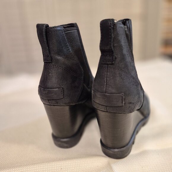 SOREL Heeled Ankle Boots - Picture 1 of 14